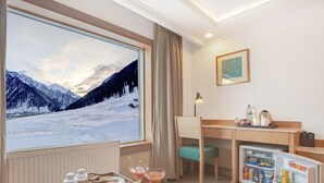 Kamar Premium, pemandangan gunung