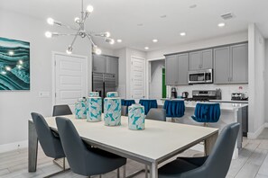 Dining - Townhome with Screened Patio, Games Area, Close to Pool (Kissimmee)