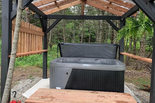 Tina de hidromasaje al aire libre