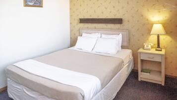 غرفة فردية بتجهيزات أساسية | مكواة/لوح كي وواي فاي مجانًا