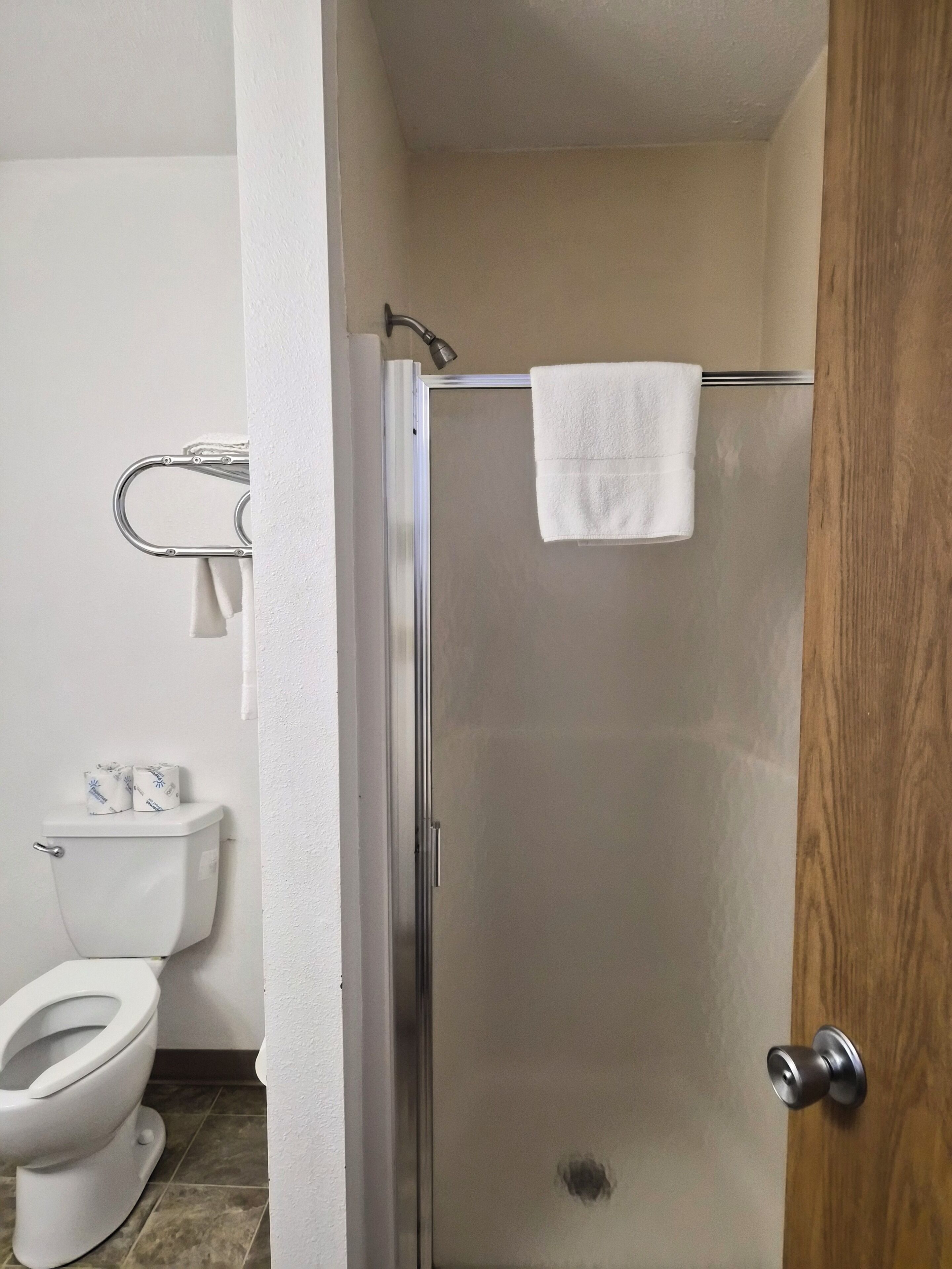 Chambre simple de base | Salle de bain