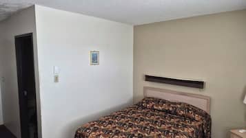 Habitación individual básica | Tabla de planchar con plancha y wifi gratis