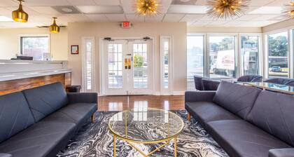 Economy Hotel Forest Park