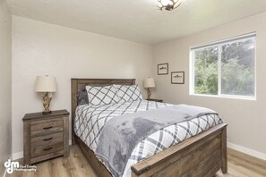 2 quartos, Wi-Fi de cortesia, roupa de cama