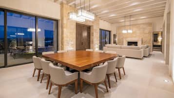 Villa | Comedor