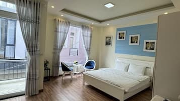 Economy Room, City View | Desk, free WiFi