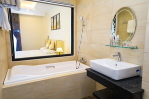 Luxury-Studio, 1 King-Bett | Badezimmer