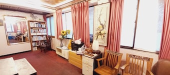 1975 Yurim Inn