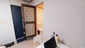 مساحة عمل للكمبيوتر المحمول وواي فاي مجانًا