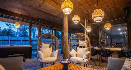 Designer 7BR w/ Pool and Hot Tub. Sleeps 20, Pets Welcome!