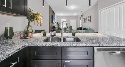 Uniquely Chic home near Disney!