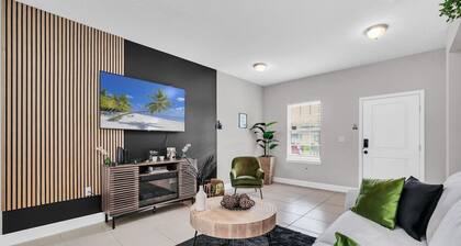 Uniquely Chic home near Disney!