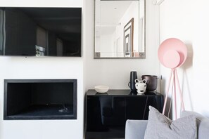 Interior - Calm Diva 2 Bedroom apartment in Notting Hill (London)