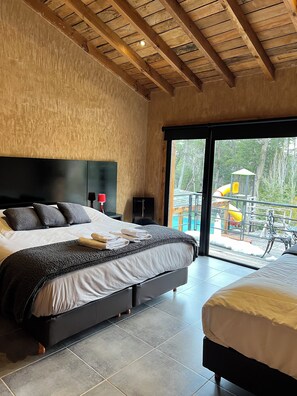 Deluxe Triple Room | Pillowtop beds, minibar, in-room safe, free WiFi - El Condor Pasa VLA  (Villa La Angostura)