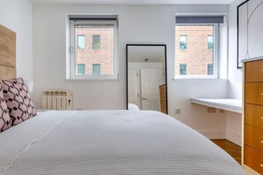 1 quarto, ferros/tábuas de passar roupa, Wi-Fi, roupa de cama