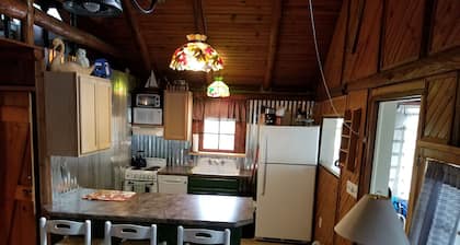 Log Cabin near Greenwood Lake. Minutes to AP Trl, Ren fair, Mt Peter, & Warwick