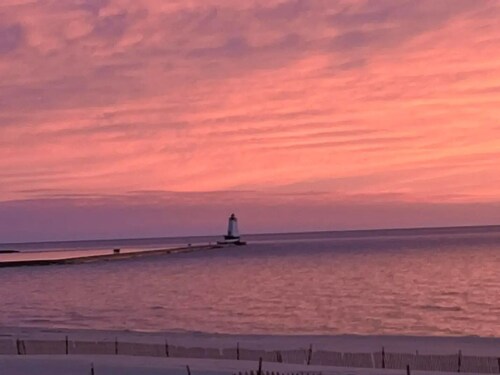 Welcome to Leisure on Lakeshore, Ludington