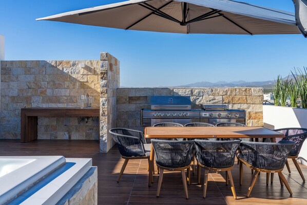 Outdoor dining