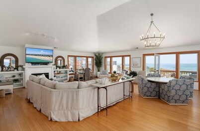 9 BR OCEAN/BEACHFRONT HOME w/ HEATEDPOOL & 2 HOTTUBS IN OBX!