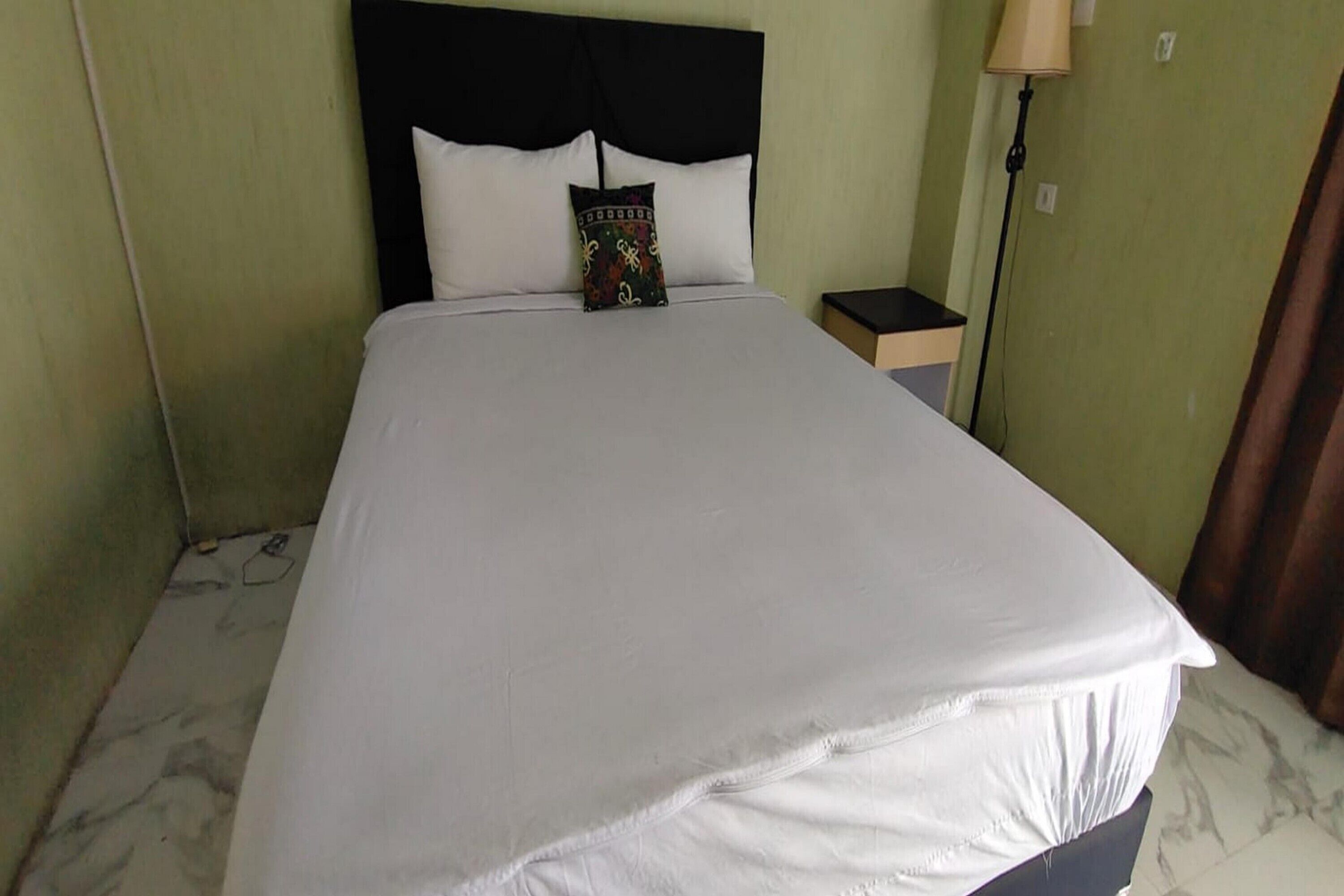 Kamar Double Standar | Seprai linen