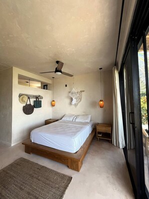 4 bedrooms, desk, iron/ironing board, free WiFi