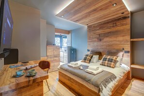 2 habitaciones, escritorio, wifi y ropa de cama 