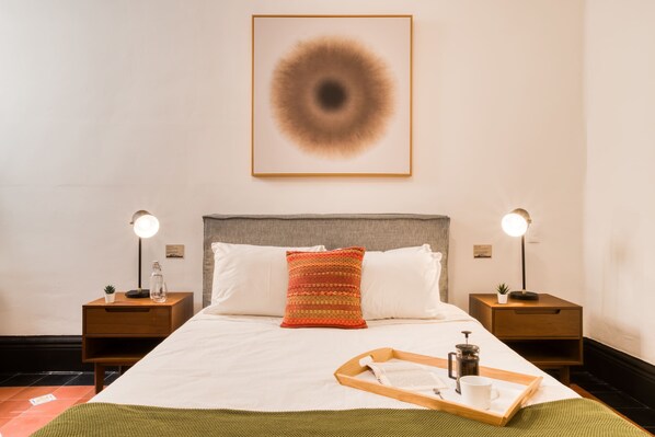 1 habitación, escritorio, wifi y ropa de cama 