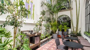 Dining - Santa Casa | Luxury King Room Suite in Roma Norte (Ciudad de México)
