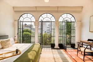 1 bedroom, desk, WiFi, bed sheets - Santa Casa | Luxury King Room Suite in Roma Norte (Ciudad de México)