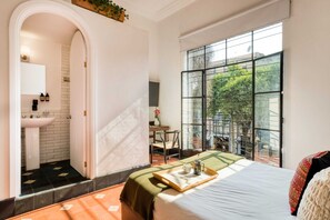 1 Schlafzimmer, Schreibtisch, WLAN, Bettwäsche