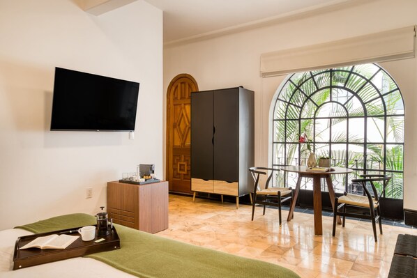 1 habitación, escritorio, wifi y ropa de cama 