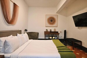 1 slaapkamer, een bureau, wifi, beddengoed