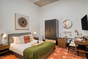 1 室のベッドルーム、デスク、WiFi、ベッドシーツ