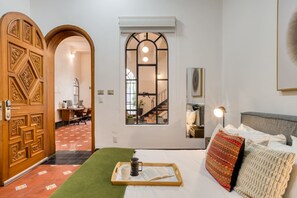 1 quarto, escrivaninha, Wi-Fi, roupa de cama