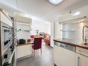 Fridge, oven, dishwasher, coffee/tea maker - PAN2 - 2 rooms with pool and terrace (CANNES)