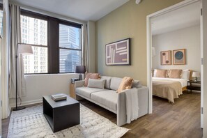 TV, stereo - Dreamy Seaport 2BR w/ Gym & W/D, nr City Hall, by Blueground (Downtown)