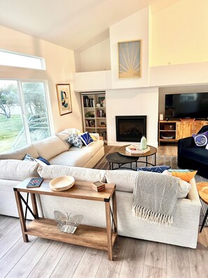 Cheminée, chaîne hi-fi