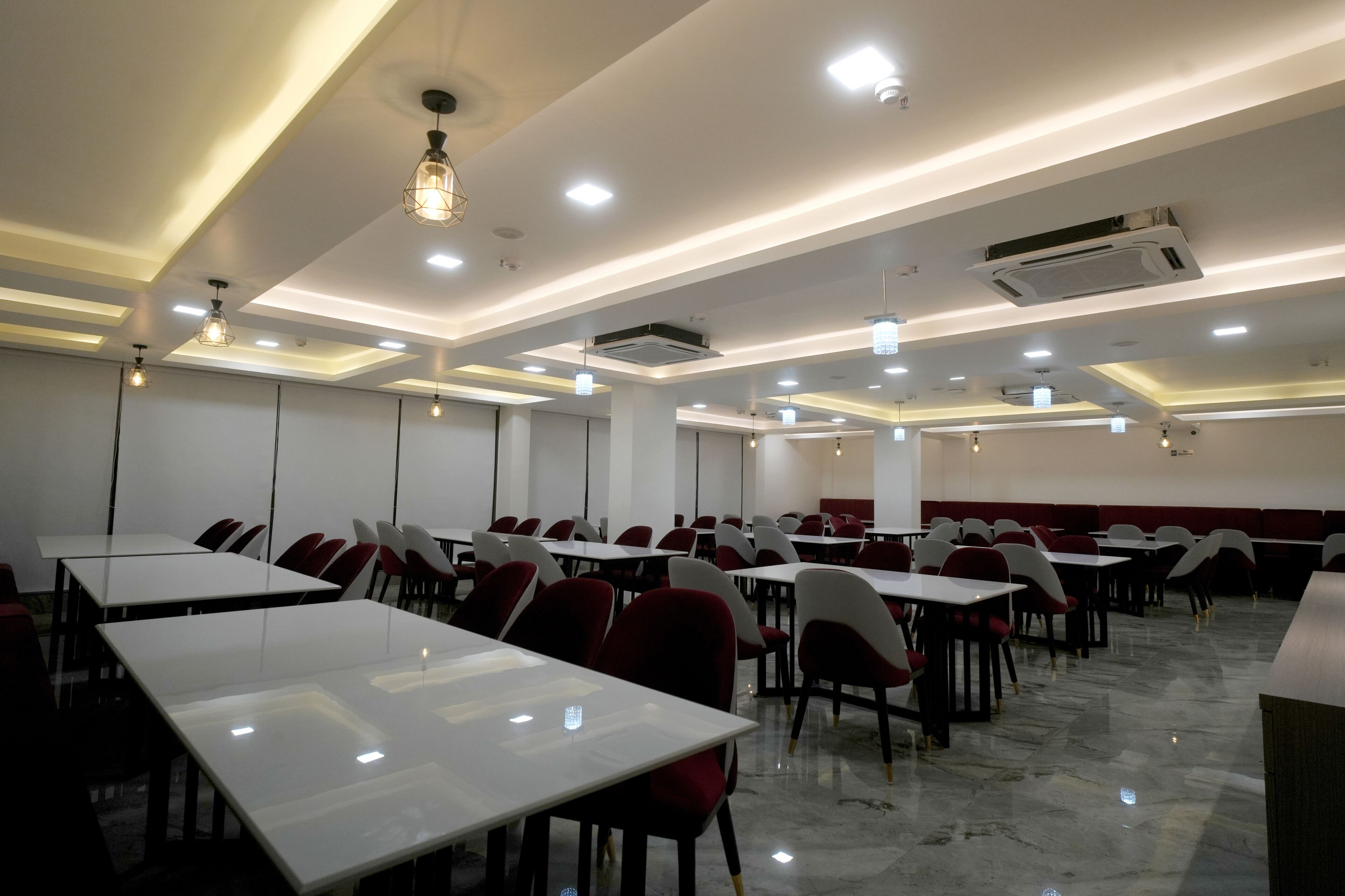 包含每日自助早餐