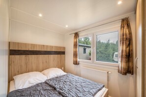 2 bedrooms, free WiFi