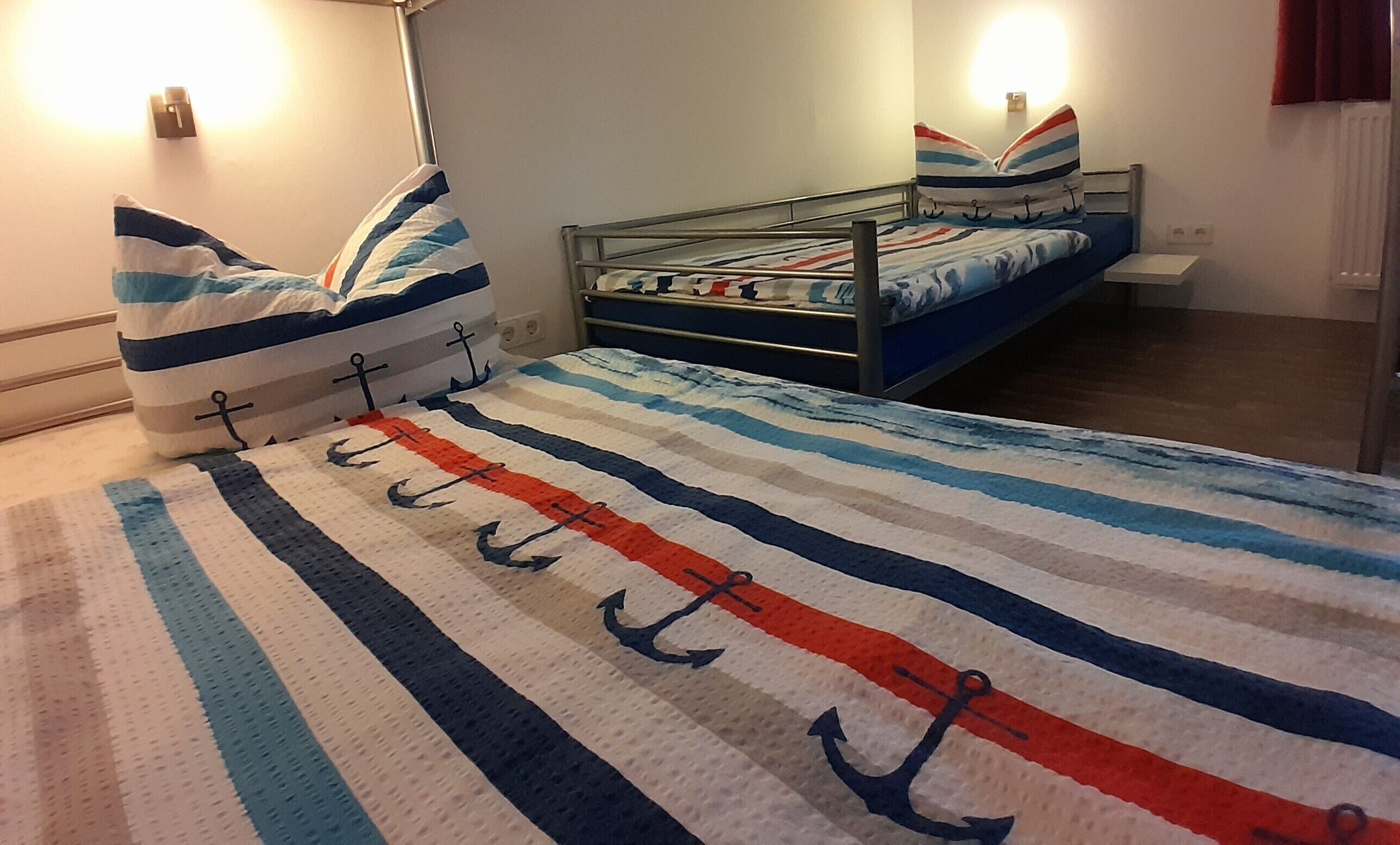 2 slaapkamers, een strijkplank/strijkijzer, gratis wifi, beddengoed