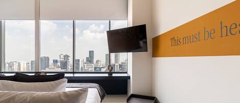 1 bedroom, desk, iron/ironing board, WiFi