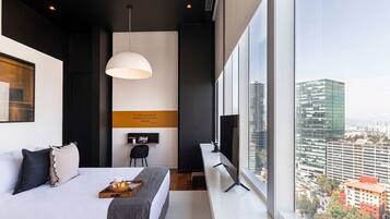 1 bedroom, desk, iron/ironing board, WiFi