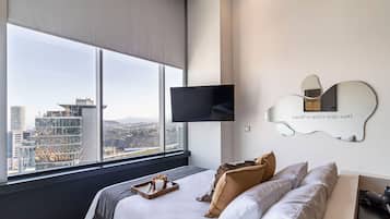 1 bedroom, desk, iron/ironing board, WiFi