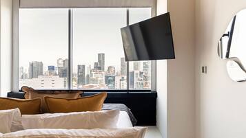 1 bedroom, desk, iron/ironing board, WiFi