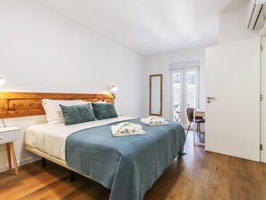 2 habitaciones, tabla de planchar con plancha, internet y ropa de cama 