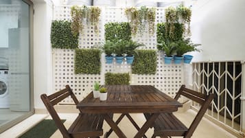Apartment | Terrace/patio