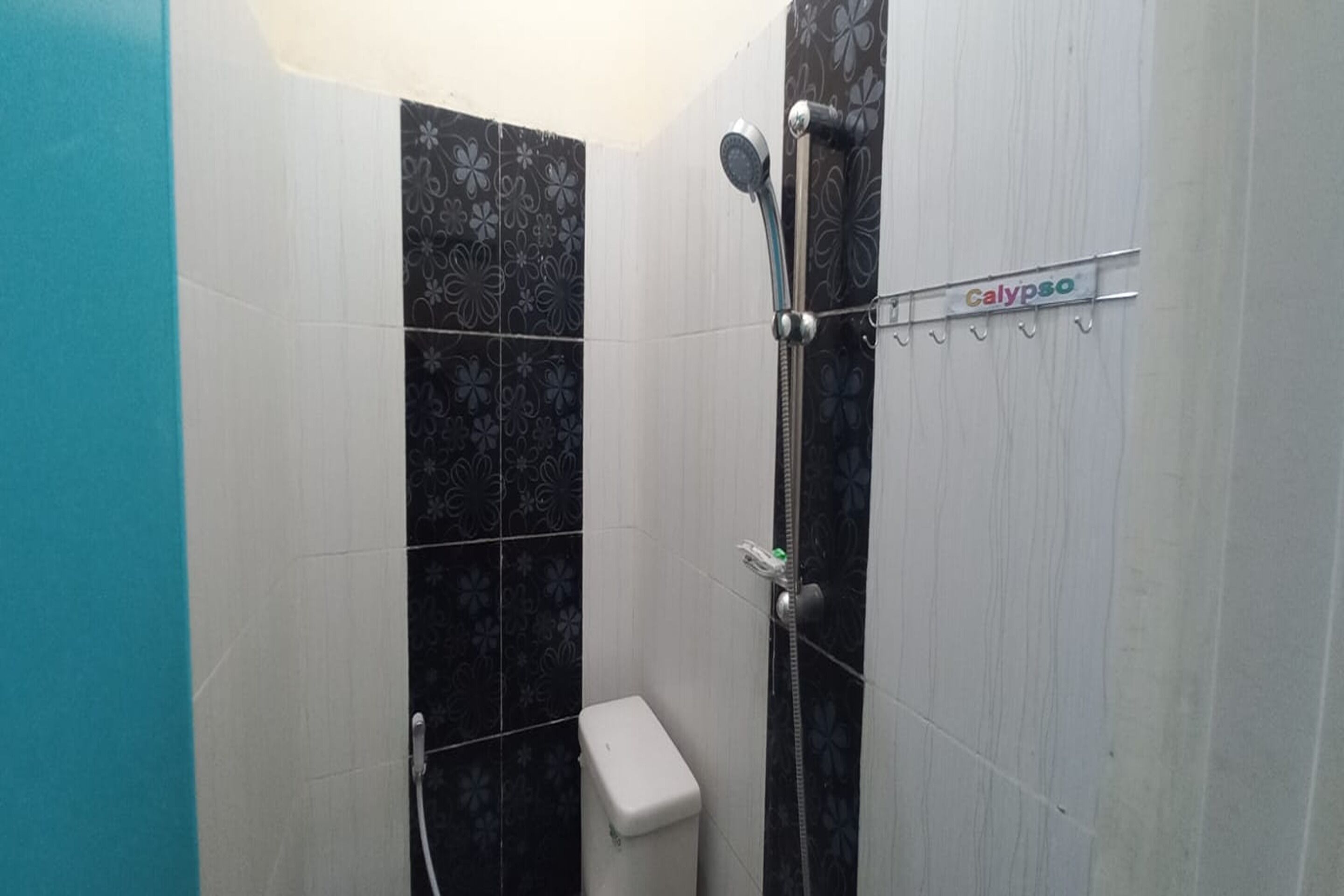 Standard-Einzelzimmer | Badezimmer | Dusche, Handtücher