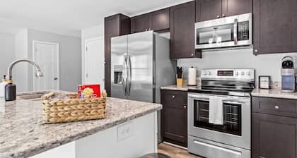 New Pines Retreat - Brand New Home!