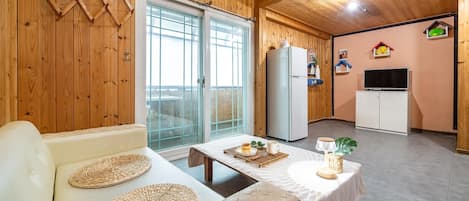 Basic Room, 1 Bedroom (Gemini(No dog allowed in)) | 1 bedroom, free WiFi