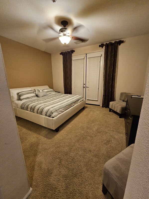 2 bedrooms, iron/ironing board, WiFi, bed sheets